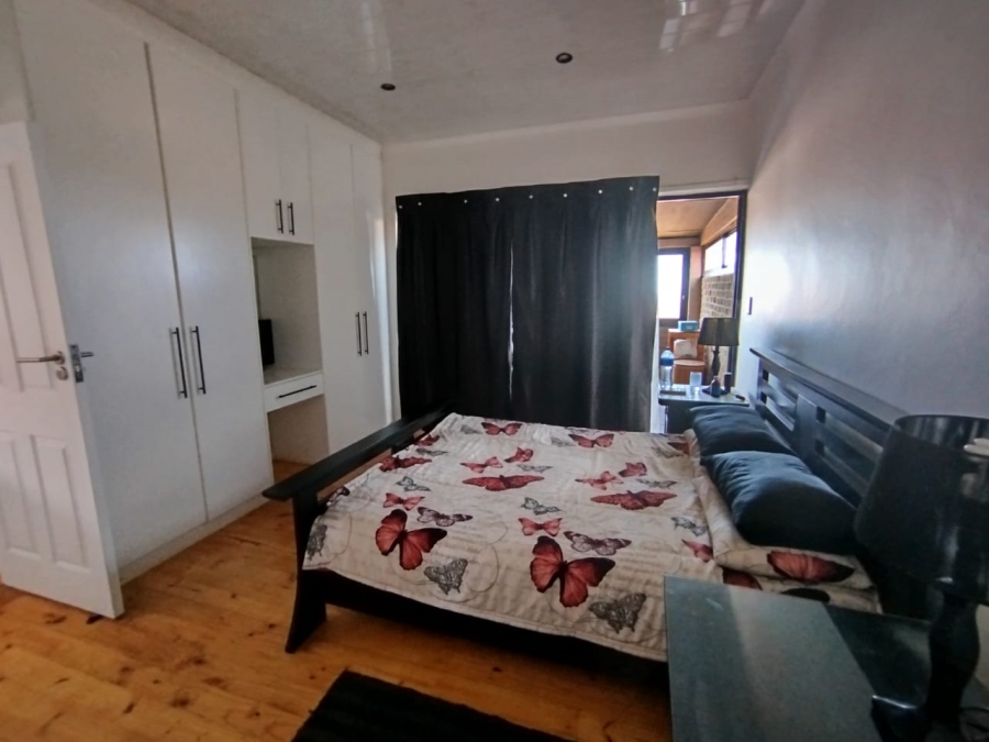 2 Bedroom Property for Sale in Bayview Western Cape